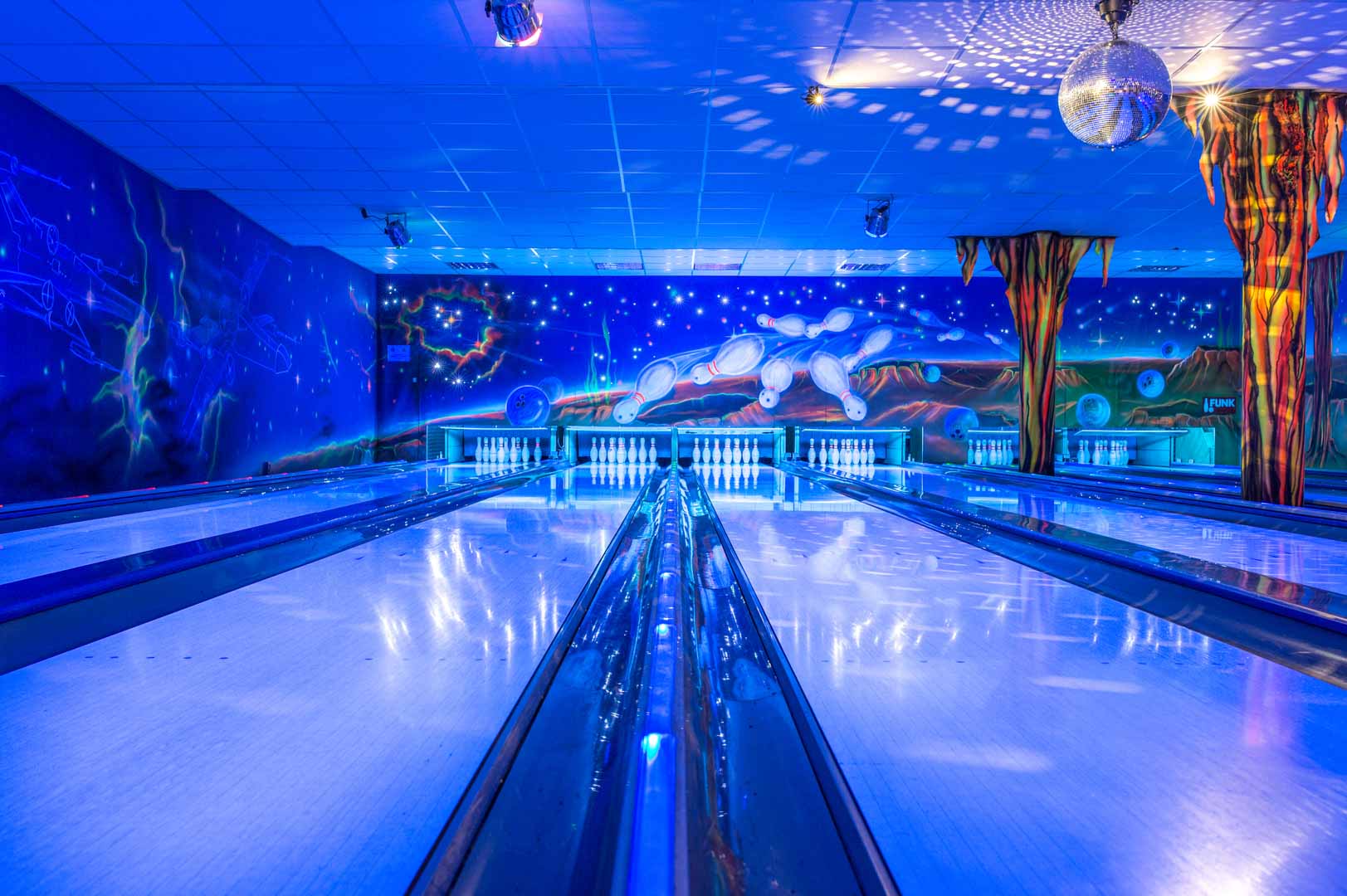 Funk Bowling Image 14, Funk Bowling