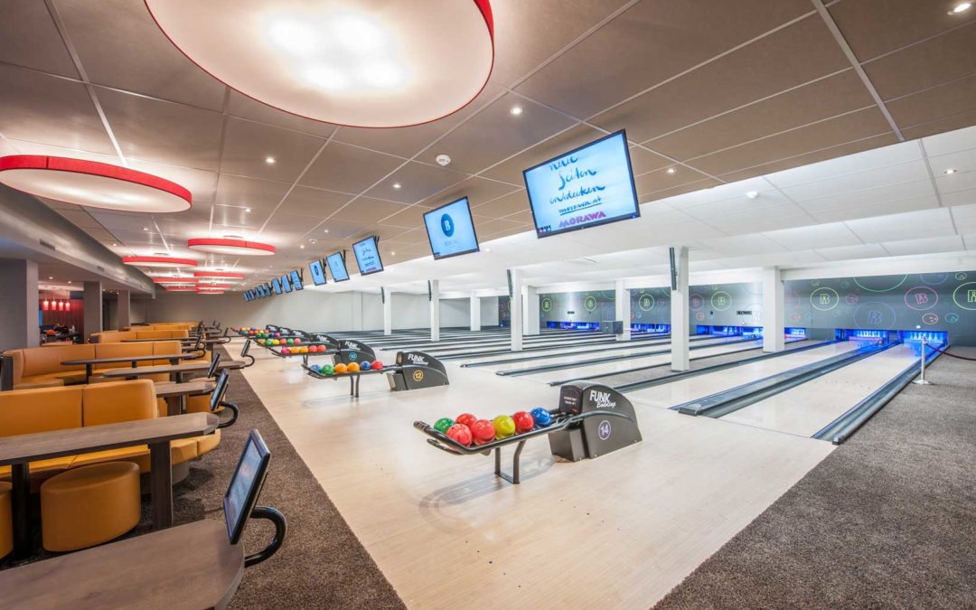 6 Bowling Alley Designs & Use Cases to Inspire Your Bowling Business