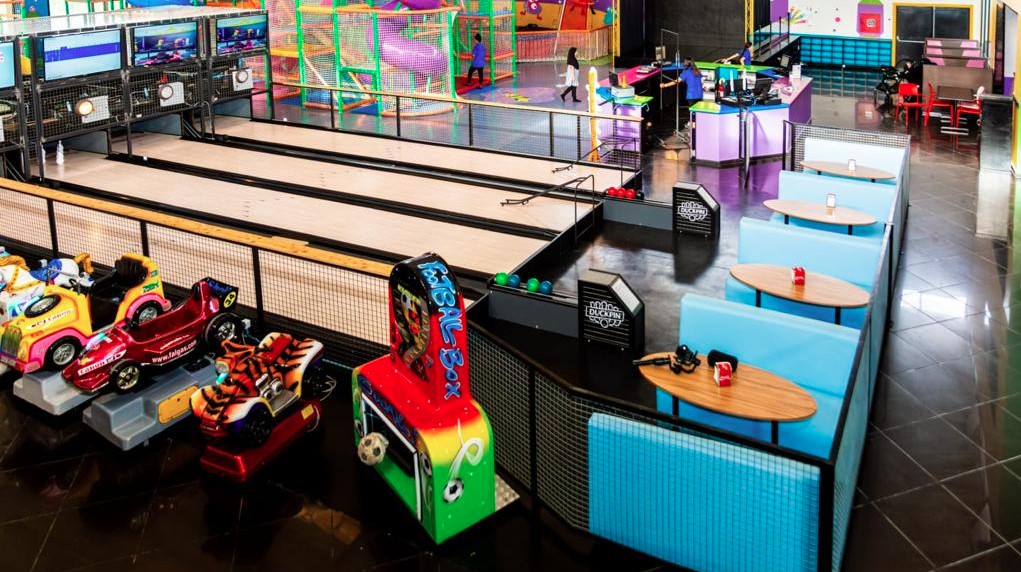 JOJOLAND Indoor-Vergnügungspark in Tanger, Marokko, erweitert um 4 Duckpin-Bahnen