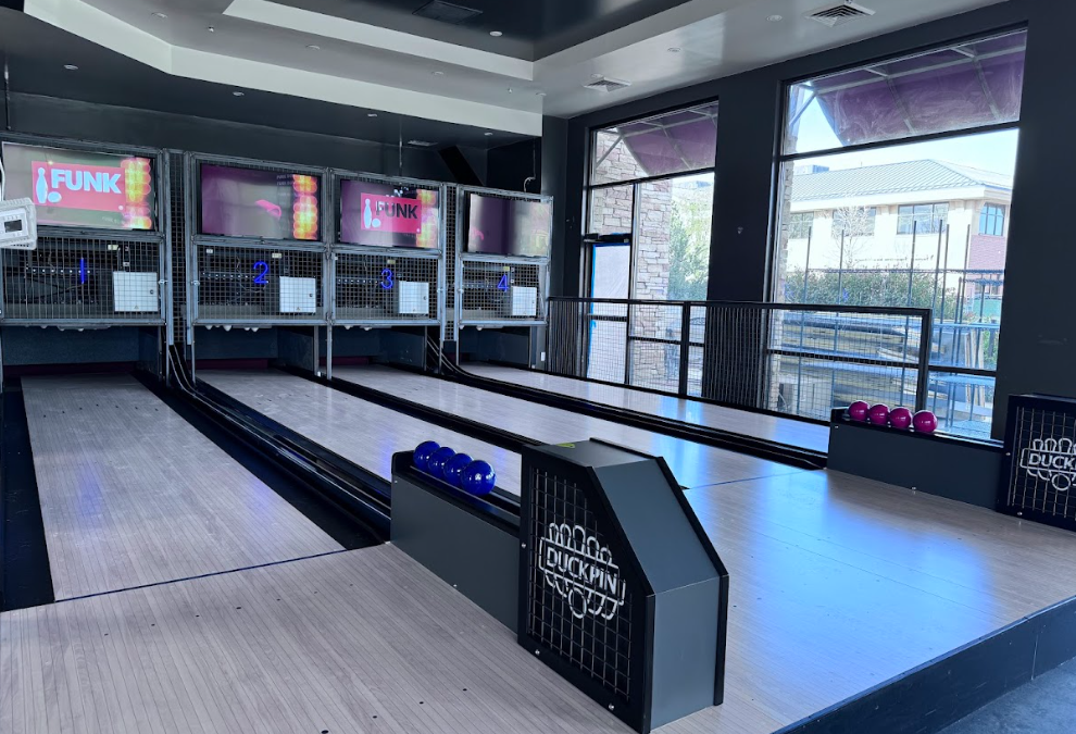 4 neue Duckpin-Bahnen bei Thrashin‘ Axes in Parker, Colorado