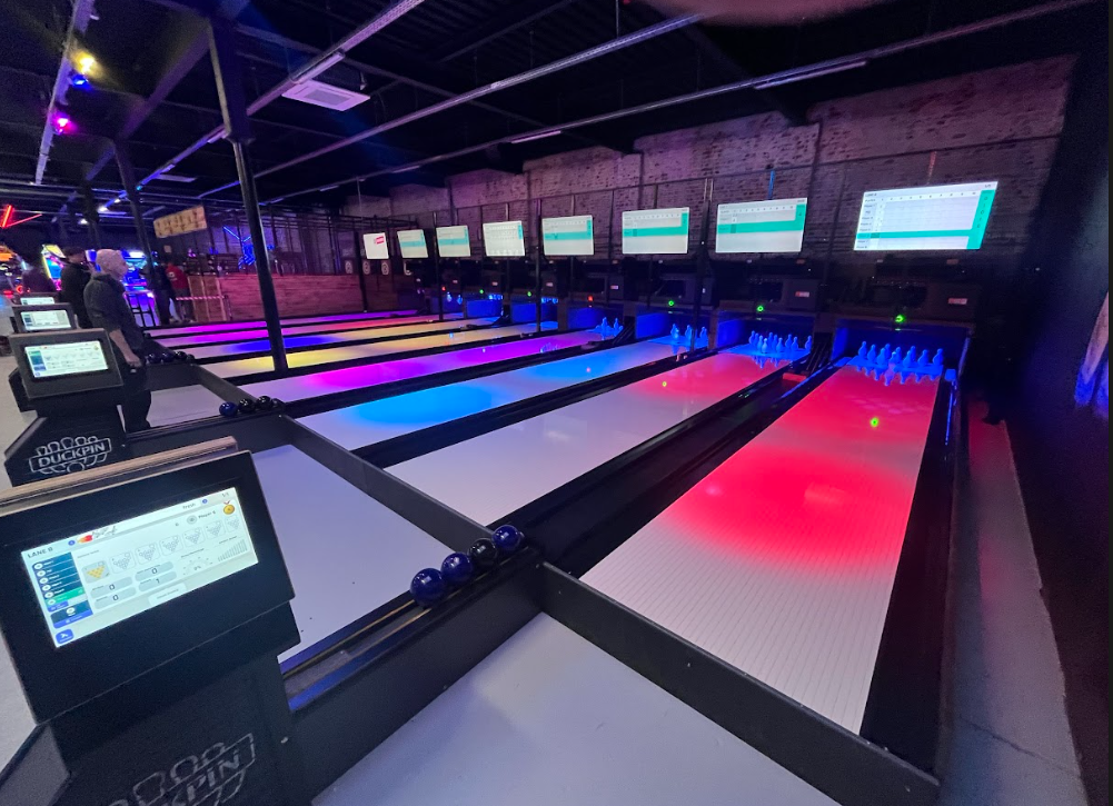 Duckpin Bowling At Verviers Indoor Games Center In Belgium, Funk Nordamerika