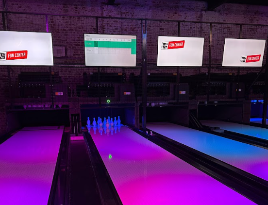 Duckpin Bowling At Verviers Indoor Games Center In Belgium2, Funk Nordamerika