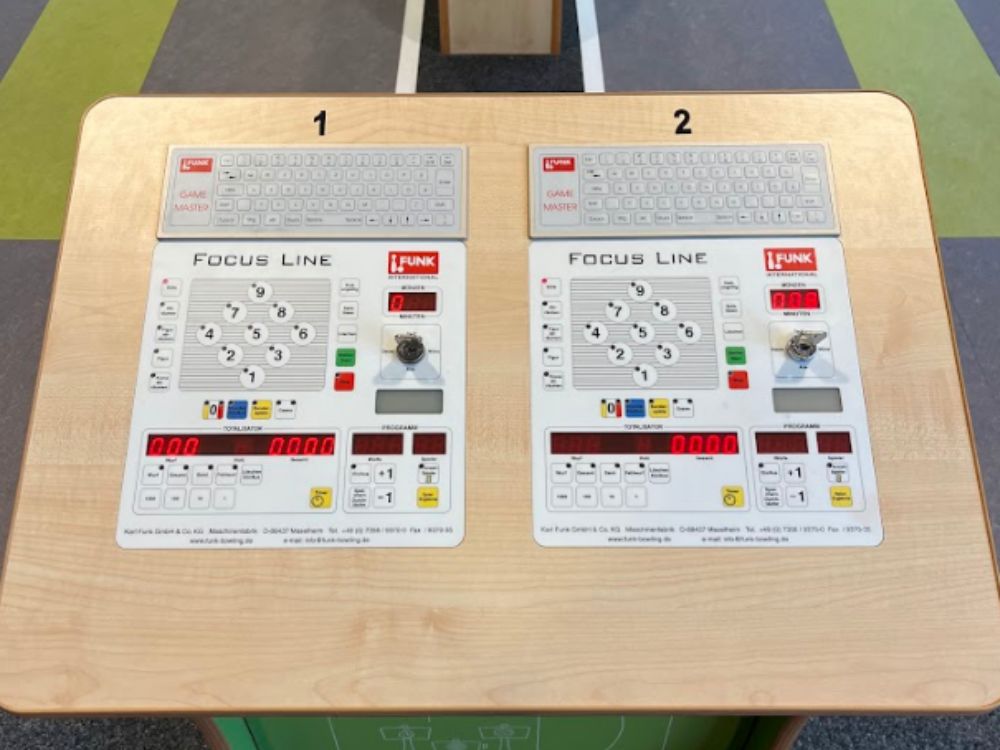 Oberschonegg Ninepin Bowling Installation Funk Bowling, Funk Nordamerika