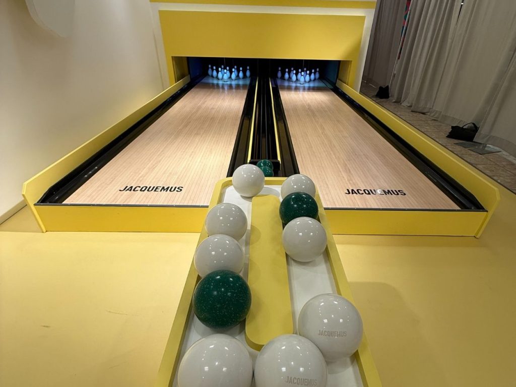 Mall Duckpin Bowling Installation Nieman Marcus Funk Bowling 2, Funk Bowling