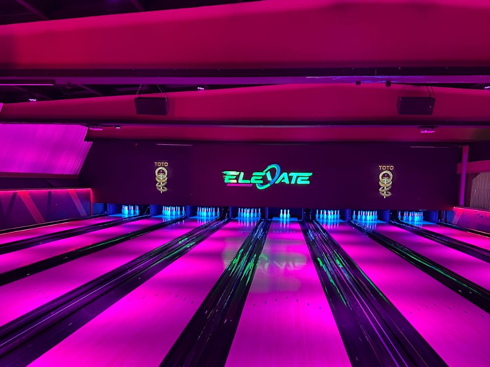 Athlone Ireland Full Length Bowling Lane Installation Funk Bowling 2, Funk Nordamerika