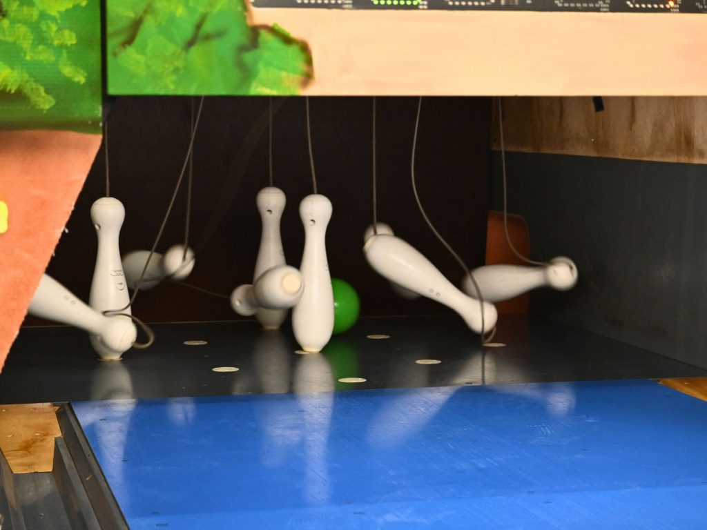 Ninepin-Installation-Ulm-Germany-Funk