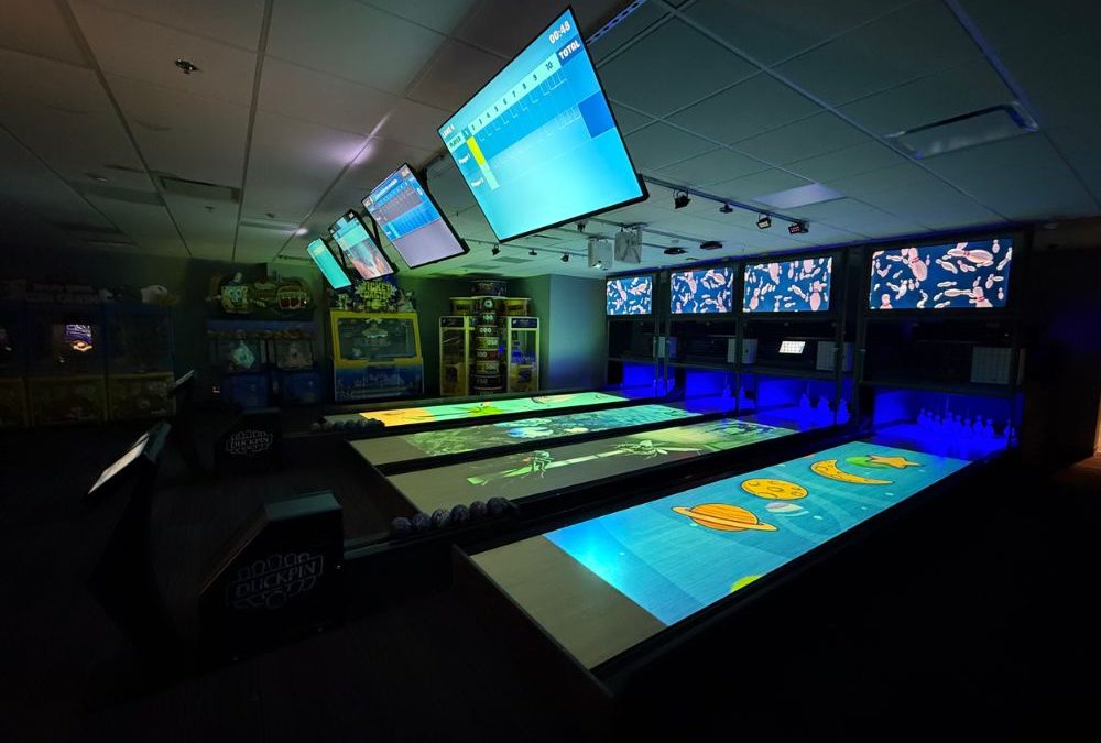 T-Shotz in Kansas City fügt Duckpin Bowling mit immersiver Projektion auf der Bahn hinzu